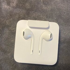 Genuine Apple wired earphones